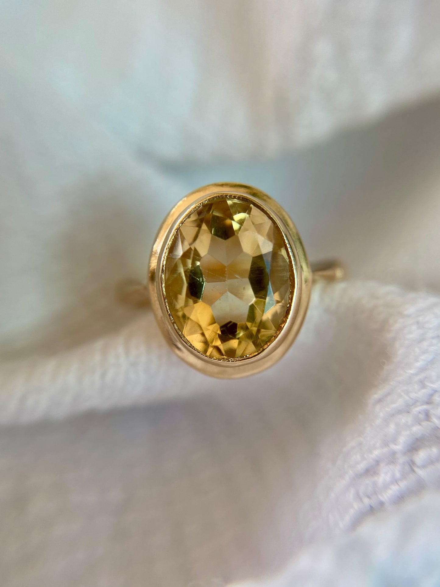 Vintage 9ct Gold Citrine Solitaire Ring