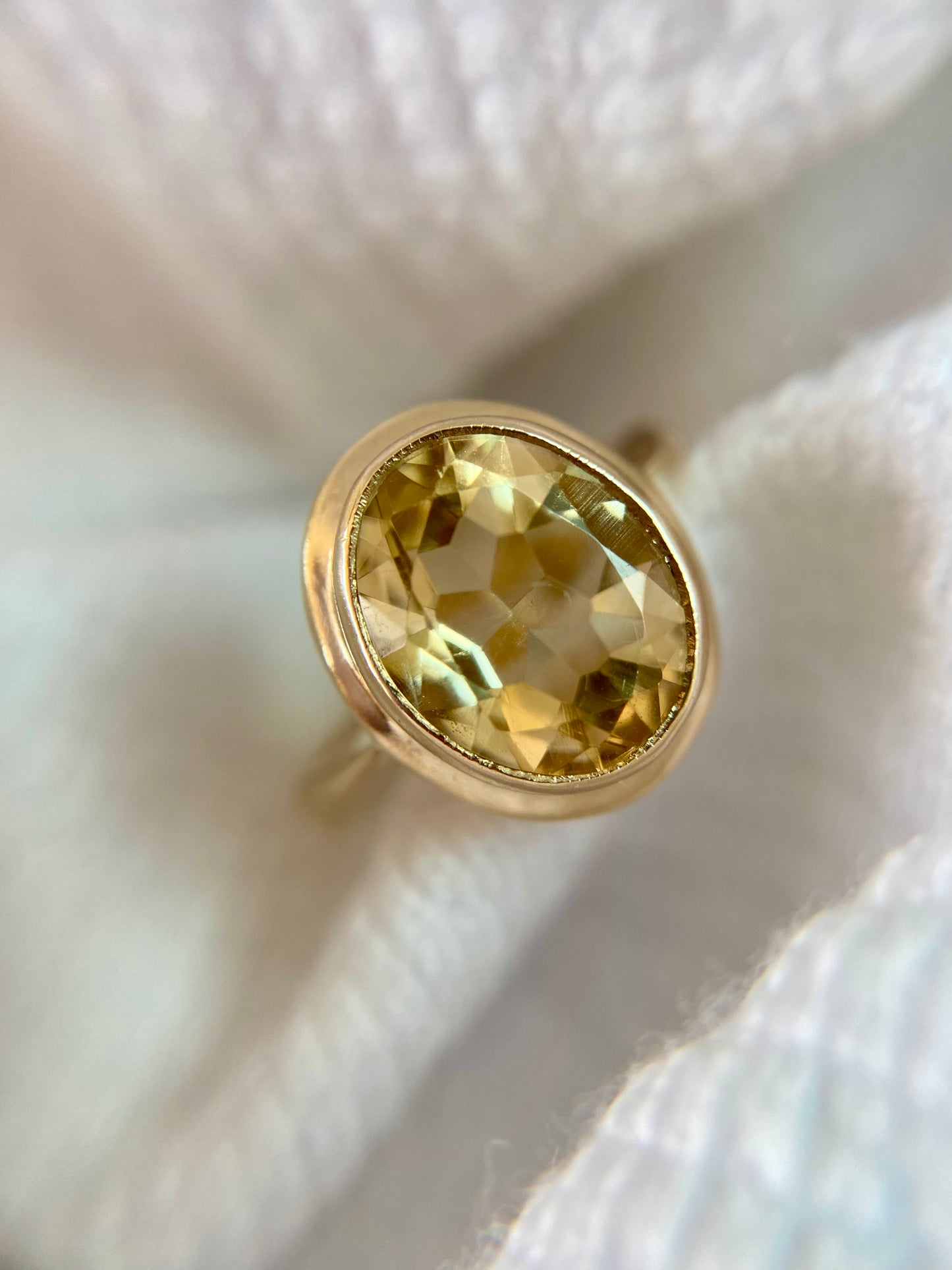 Vintage 9ct Gold Citrine Solitaire Ring