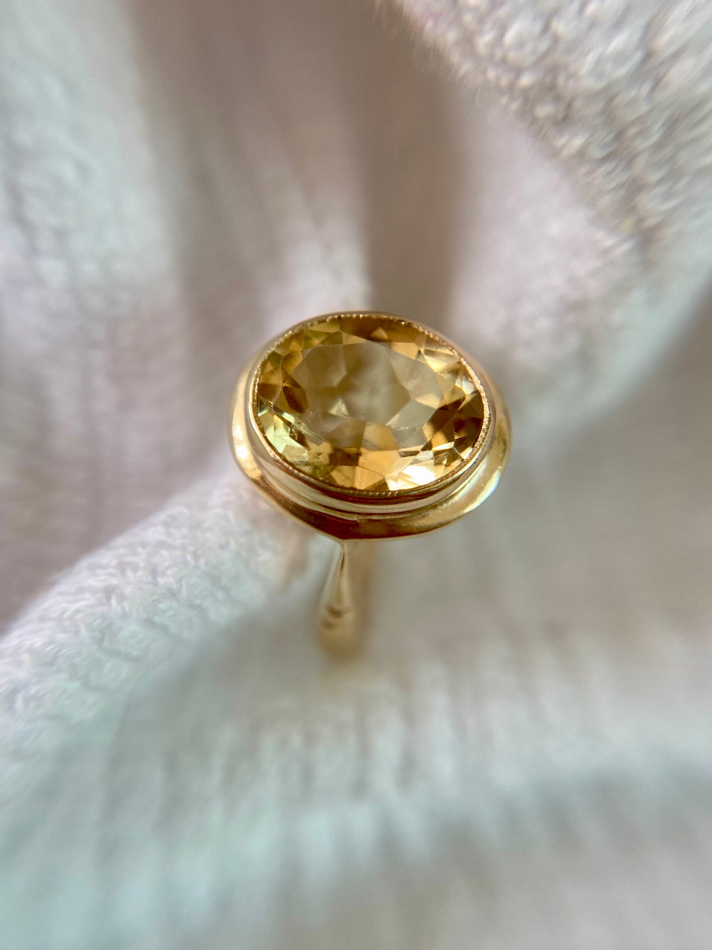 Vintage 9ct Gold Citrine Solitaire Ring
