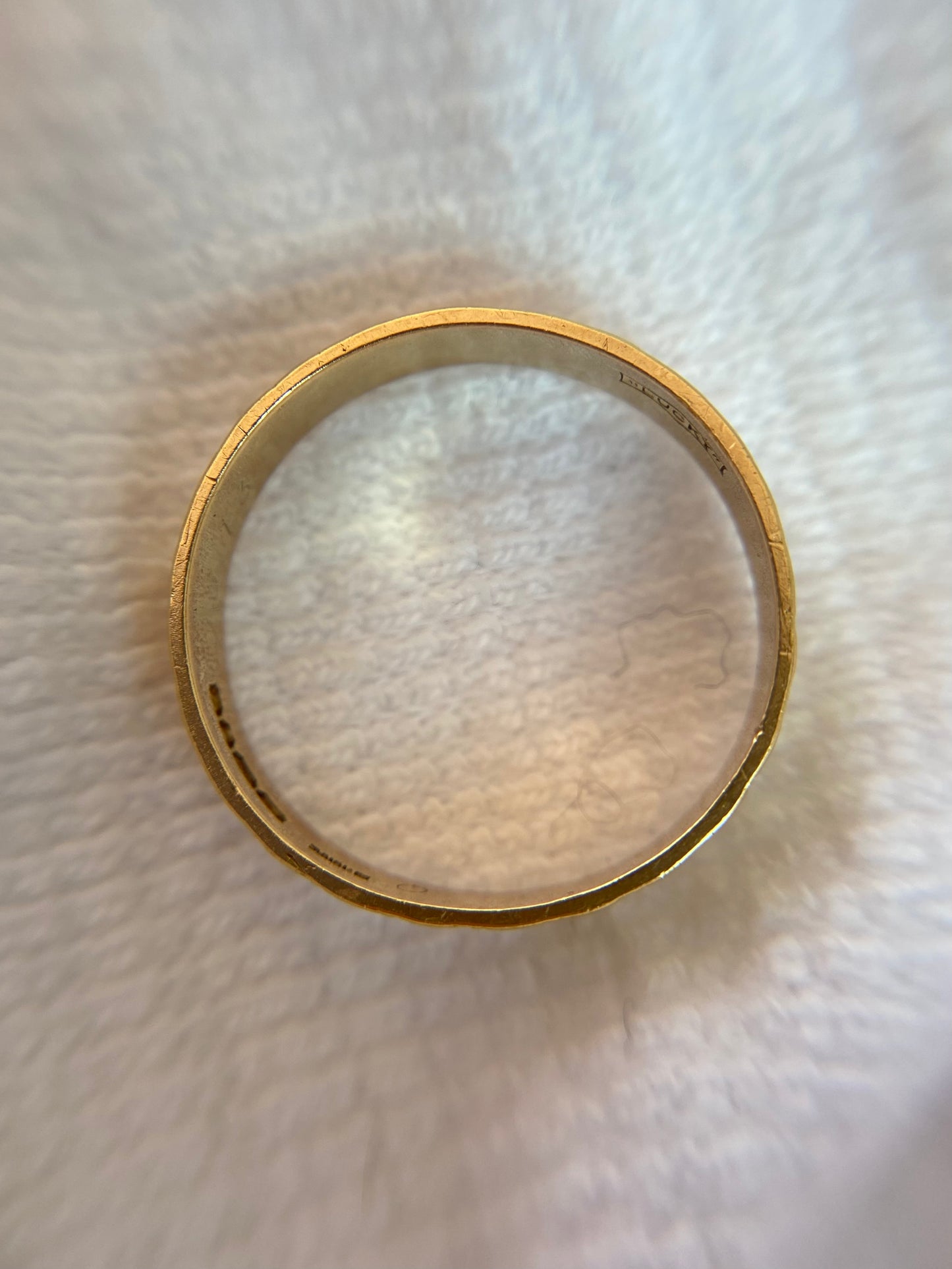 Vintage 18ct Gold Starry Band