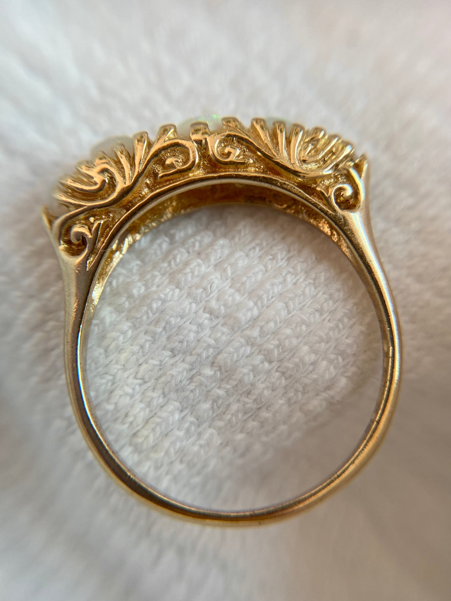 Vintage 9ct Gold Opal Boat Ring