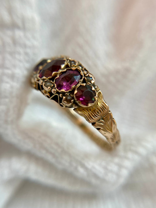 Antique 9ct Gold Garnet + Pearl Ring