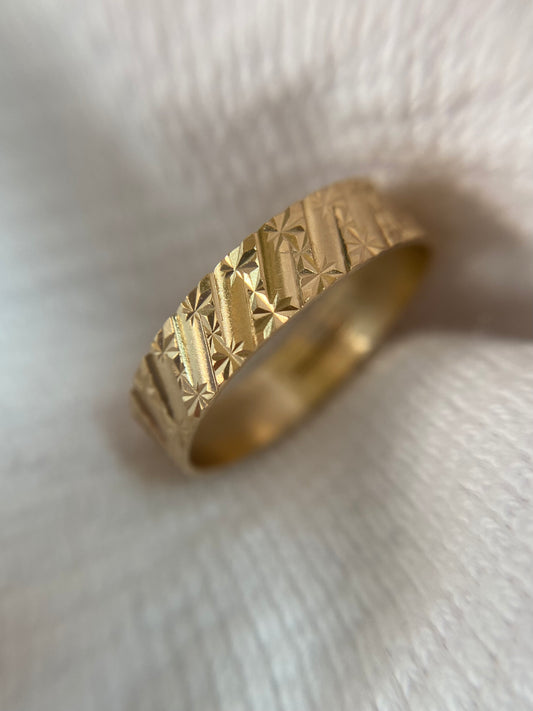 Vintage 9ct Gold Starry Starry Band