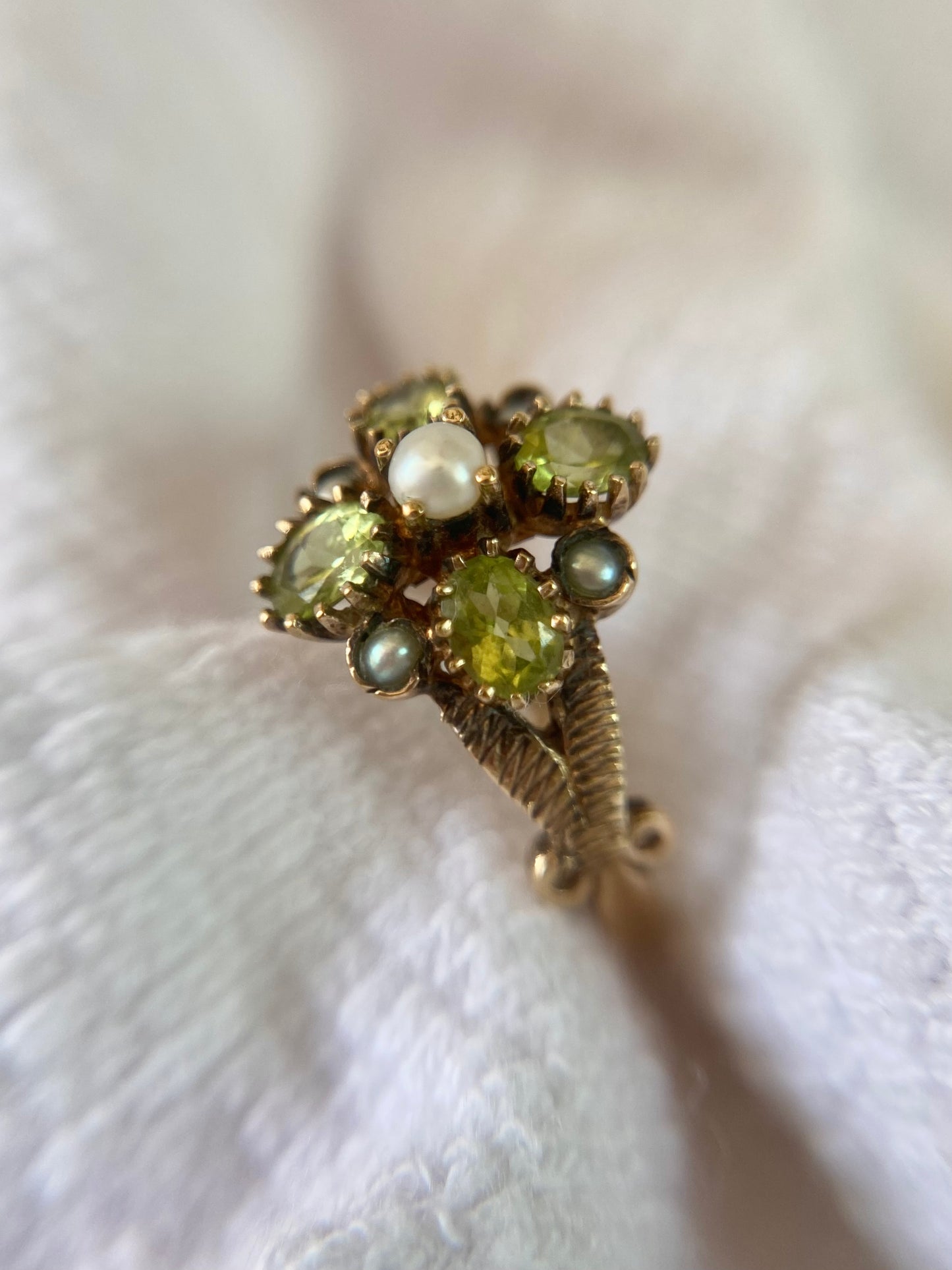 Vintage 9ct Gold Peridot & Pearl Ring