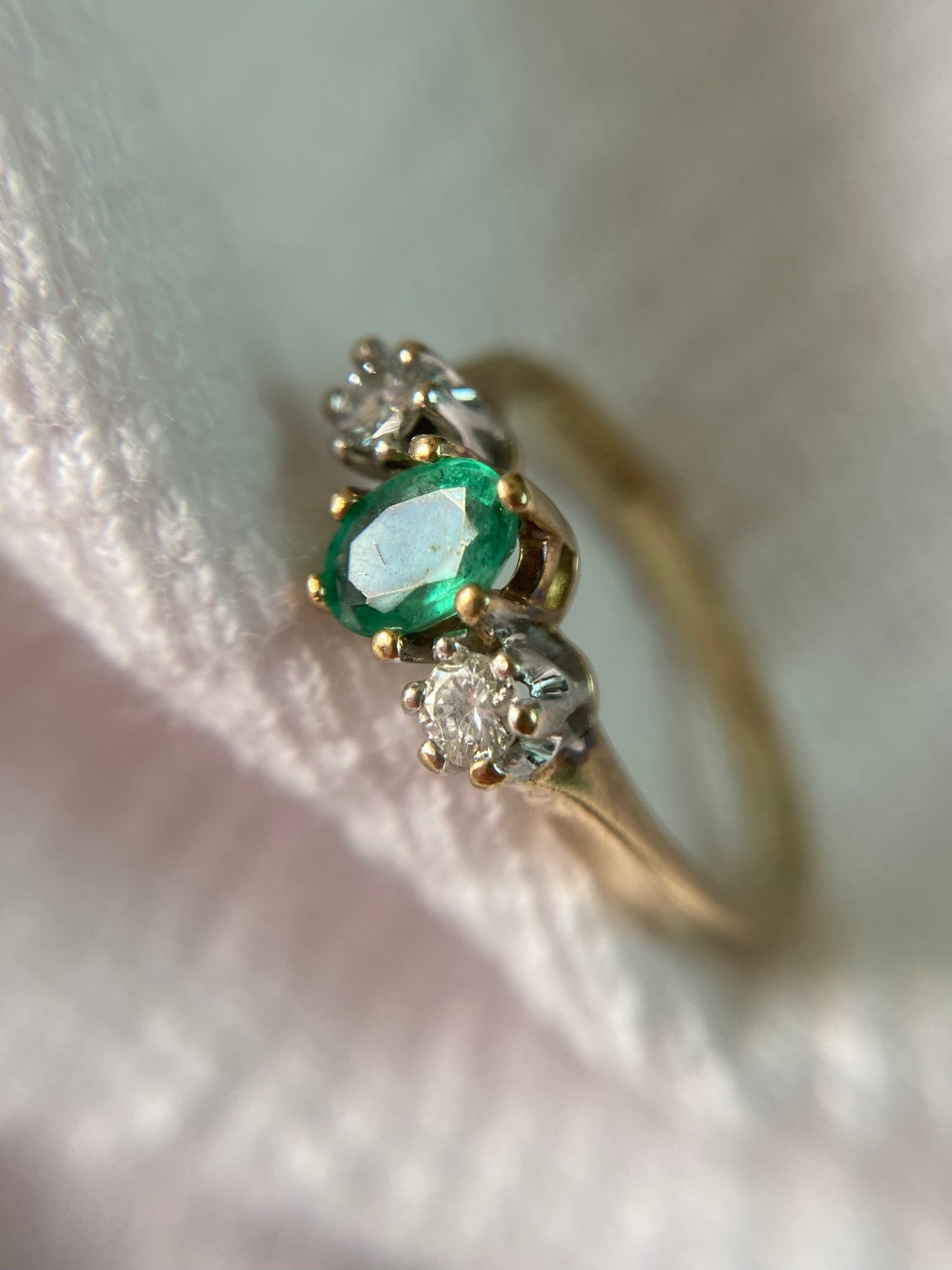 Vintage 9ct Gold Emerald & Diamond Trilogy Ring