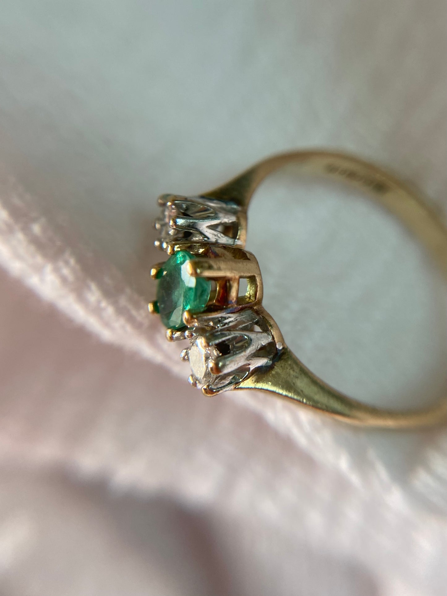 Vintage 9ct Gold Emerald & Diamond Trilogy Ring