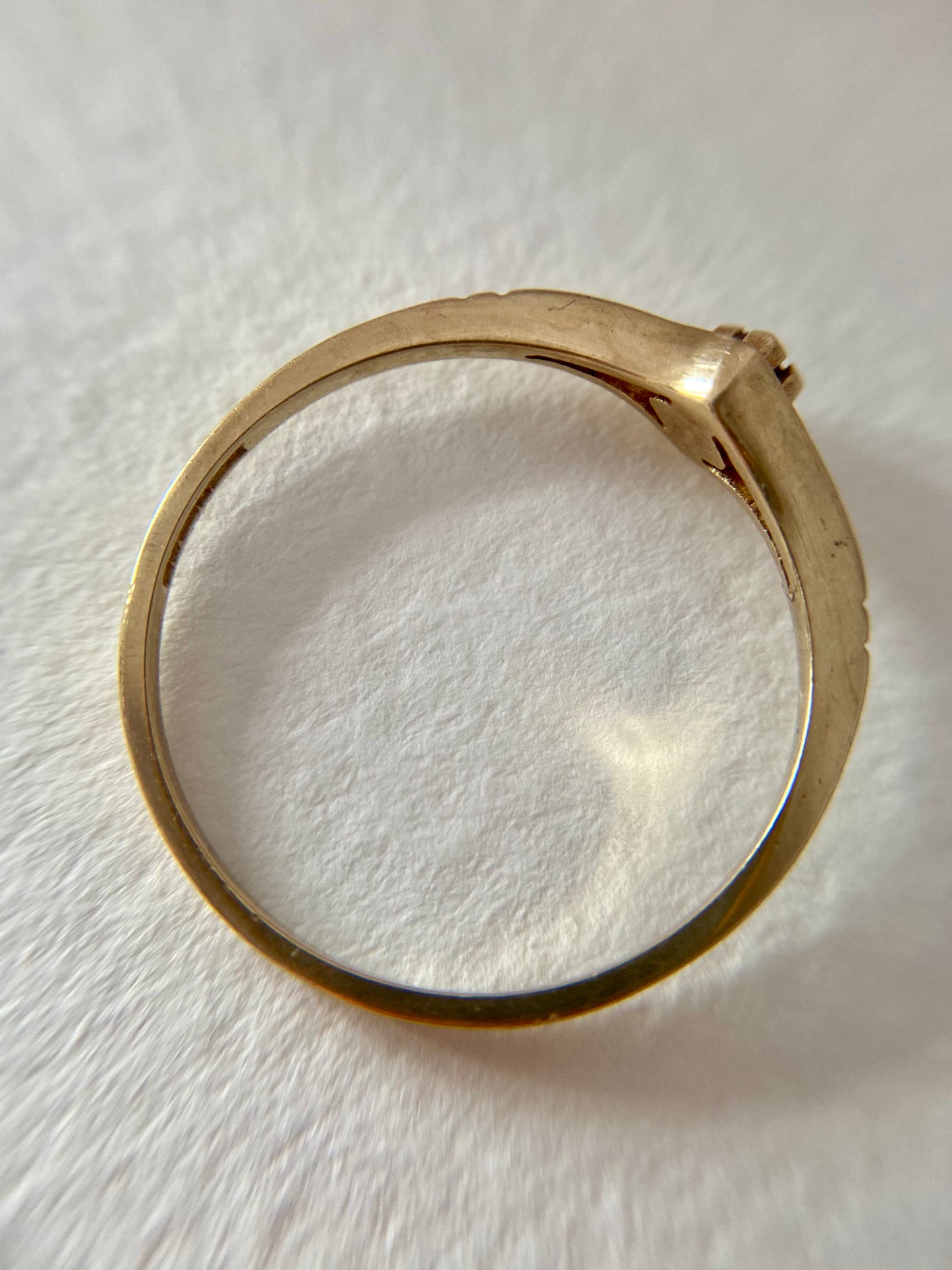 🌟 Vintage 9ct Gold Dainty Ruby Solitaire Ring