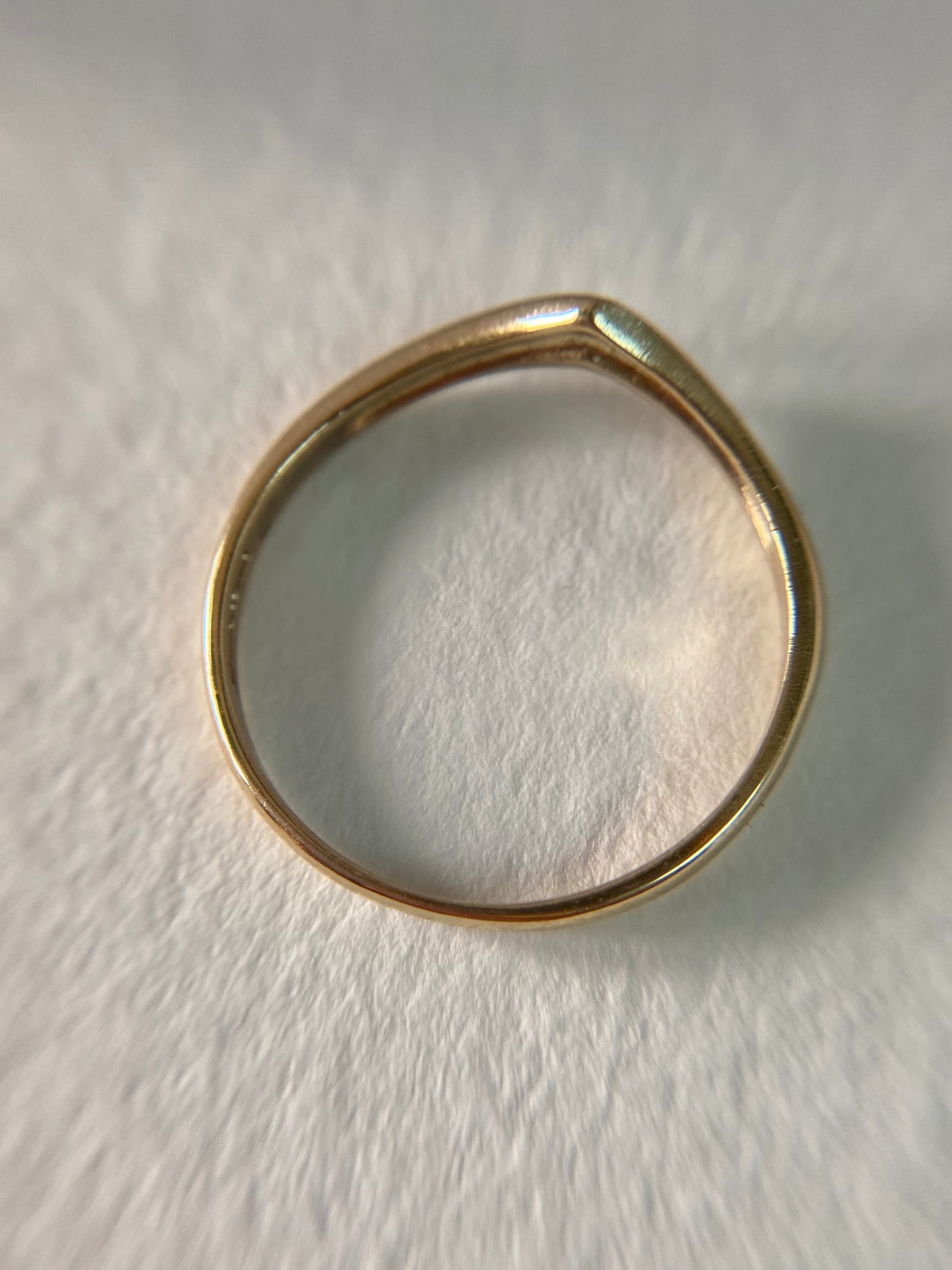 🌟 Preloved 9ct Gold Plain Wishbone Ring