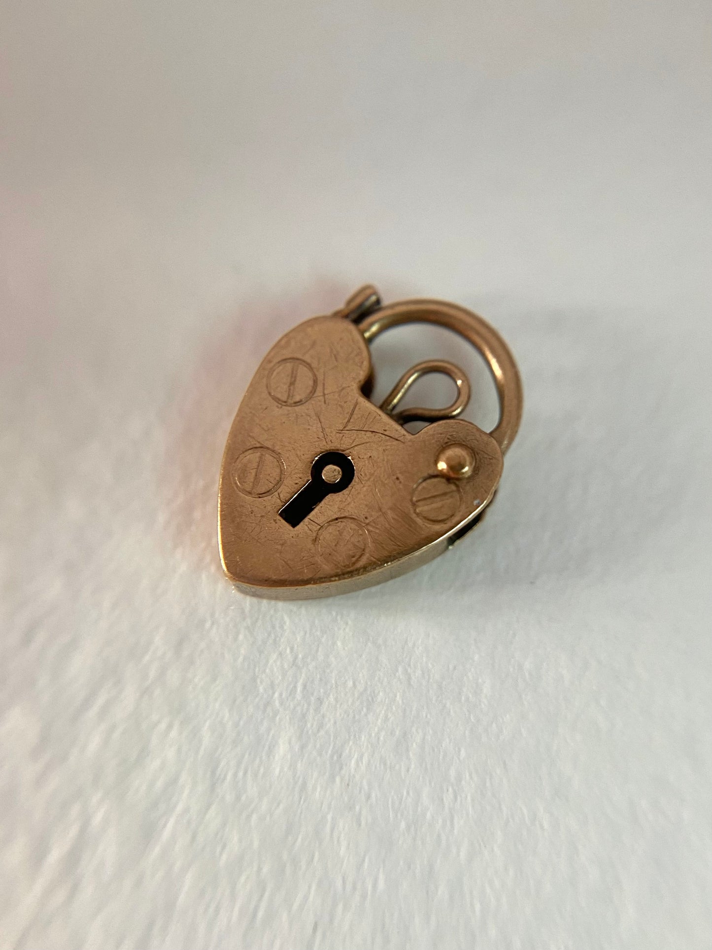 🌟 Vintage 9ct Gold Heart Padlock Pendant