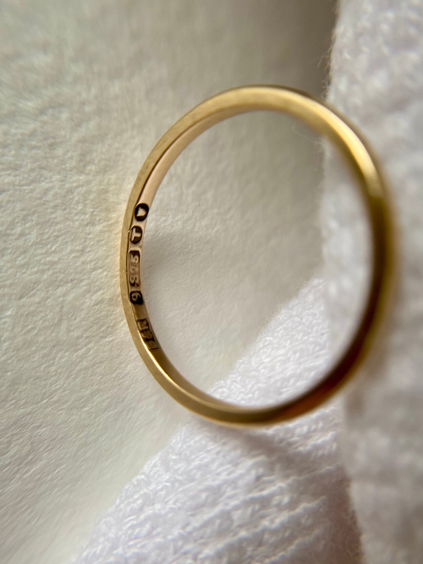 🌟 Vintage 9ct Gold Minimal Gold Band
