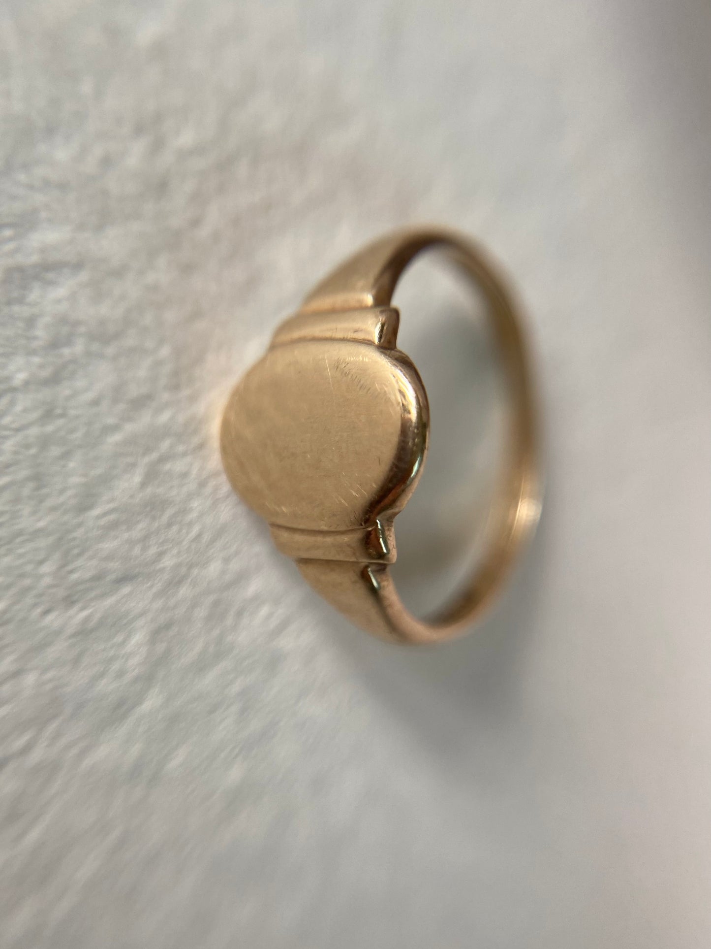 🌟 Antique 9ct Gold Oval Pinky Ring