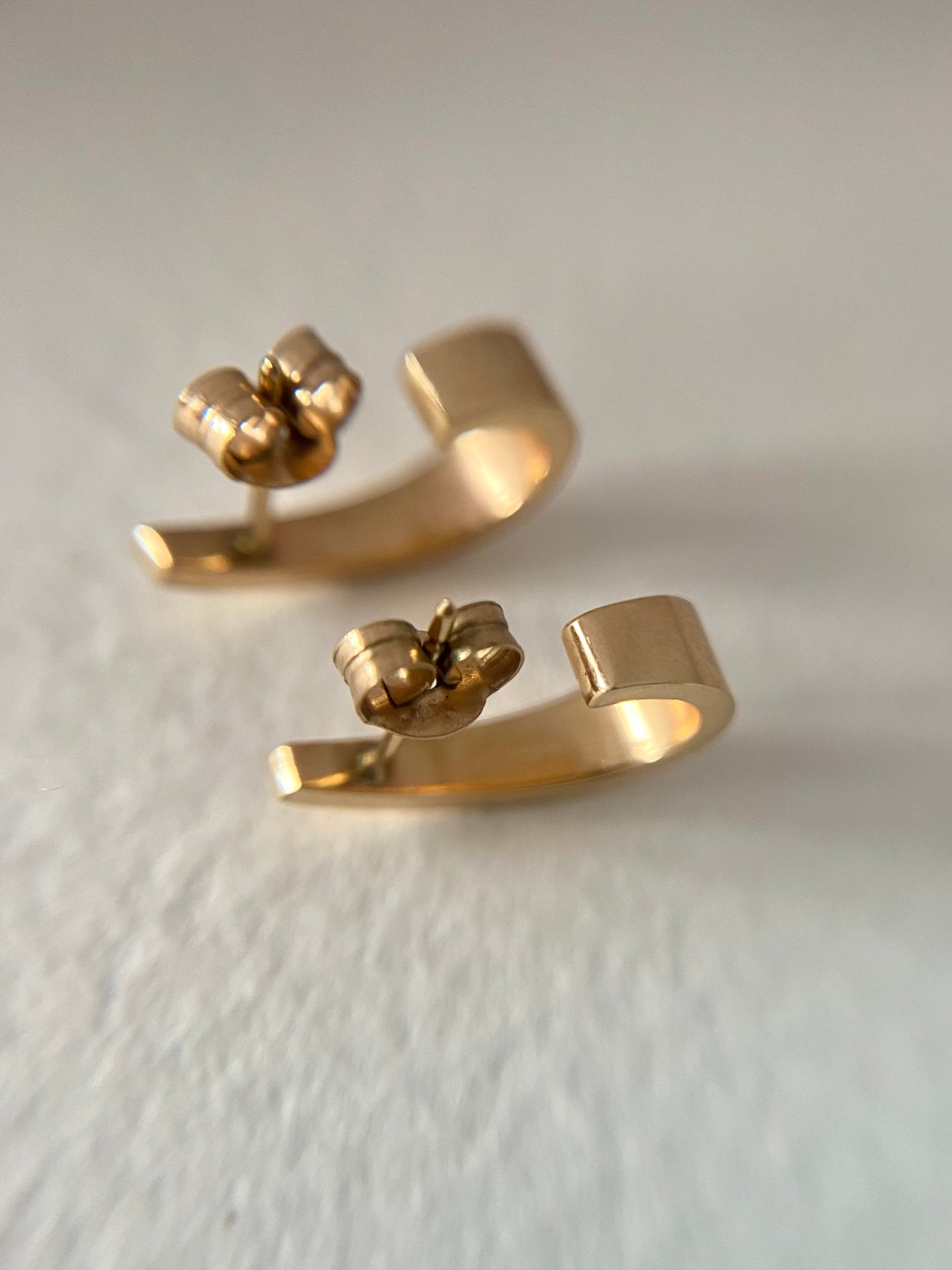 🌟 Preloved 9ct Gold Half Hoop Earrings