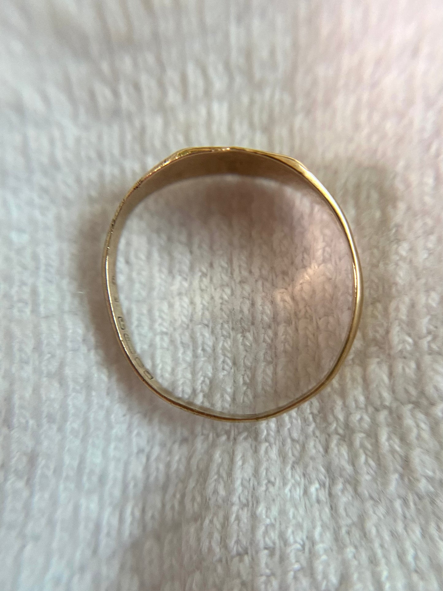 🌟 Vintage 9ct Gold Flower Shield Pinky Ring