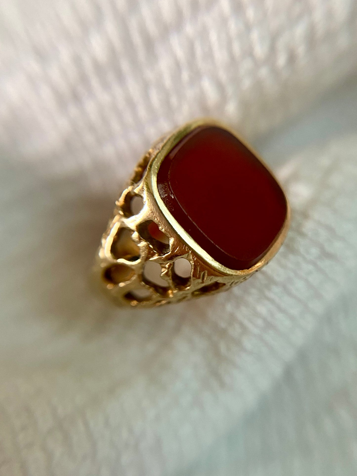 Vintage 9ct Gold Carnelian Pinky Ring