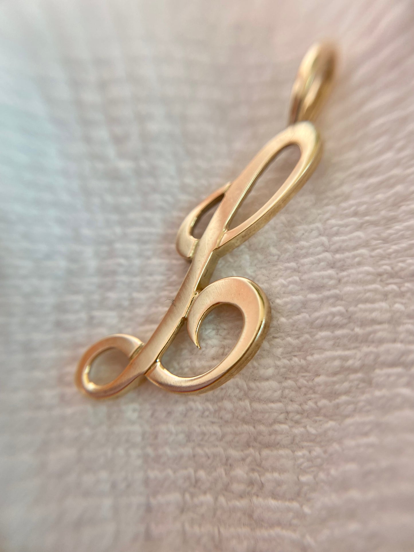 Preloved 9ct Gold Letter "L" Pendant