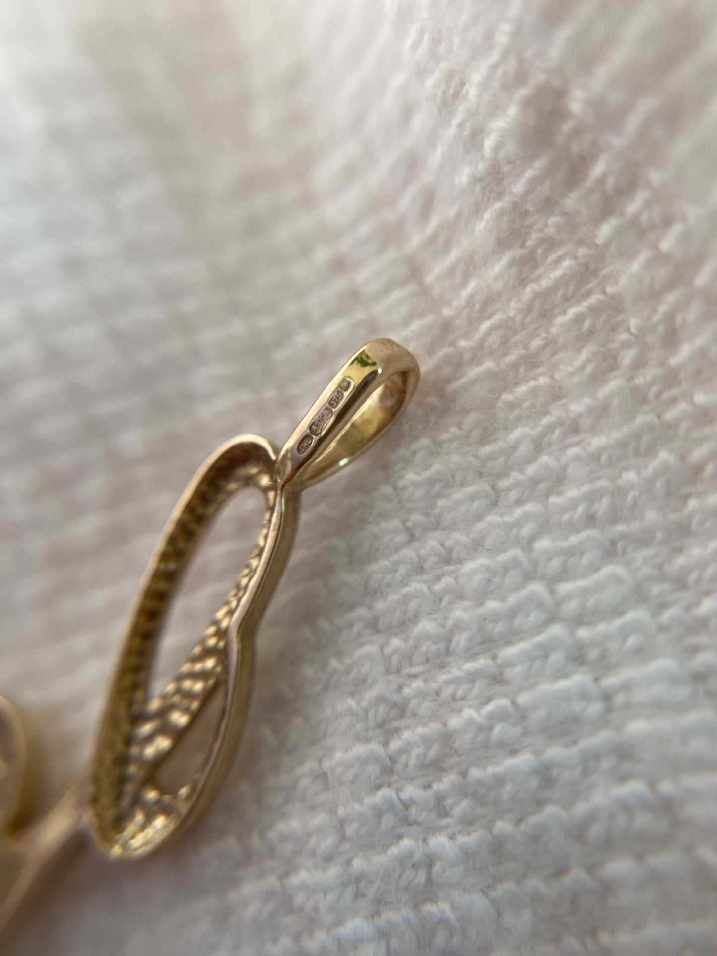 🌟 Preloved 9ct Gold Letter "L" Pendant