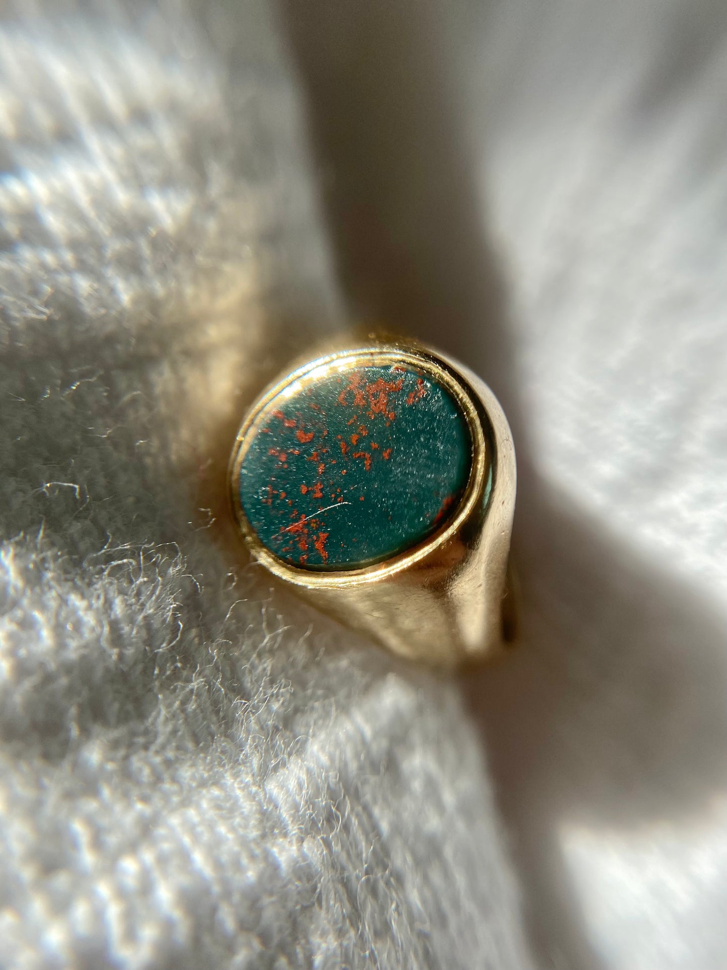 Vintage 9ct Gold Bloodstone Signet Ring