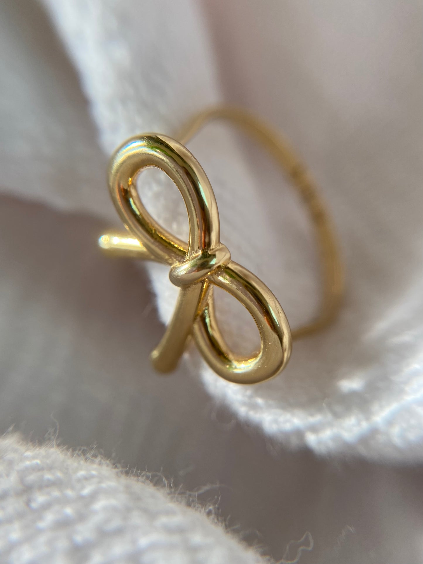 Preloved 9ct Gold Bow Ring