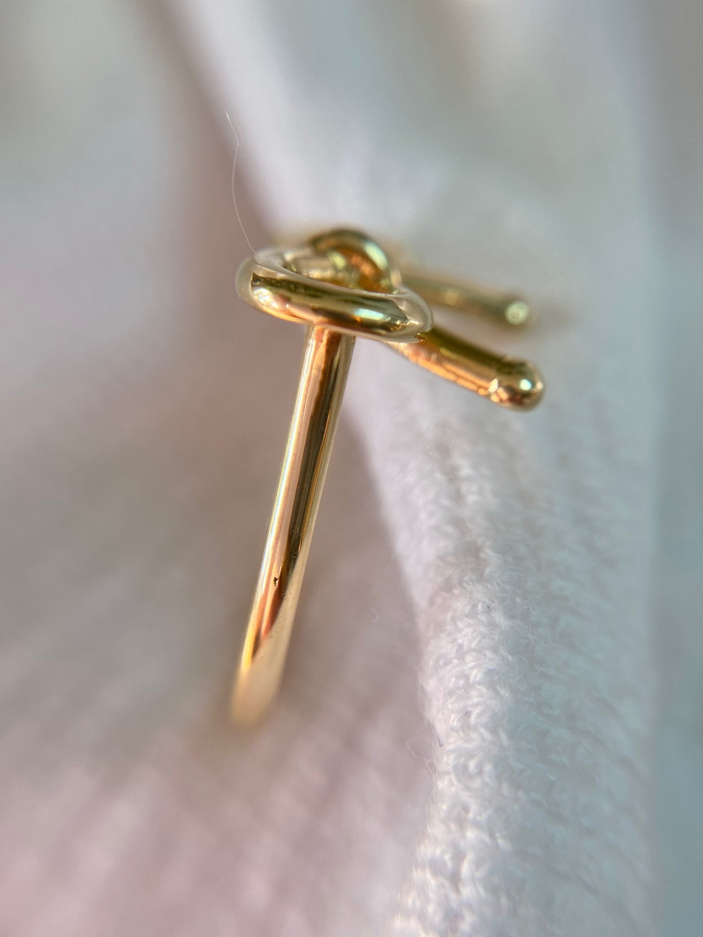 Preloved 9ct Gold Bow Ring