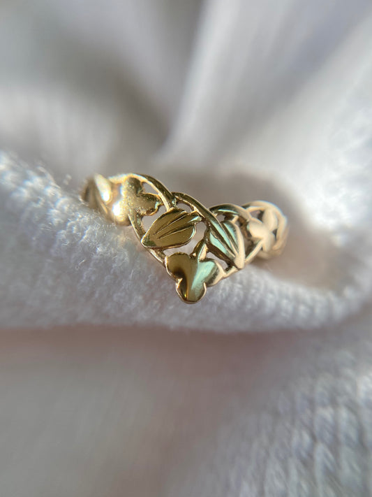 Vintage 9ct Gold Leafy Wishbone Ring