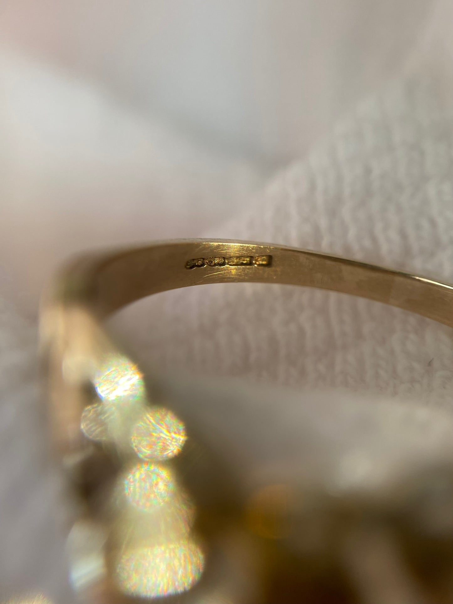 Vintage 9ct Gold Leafy Wishbone Ring