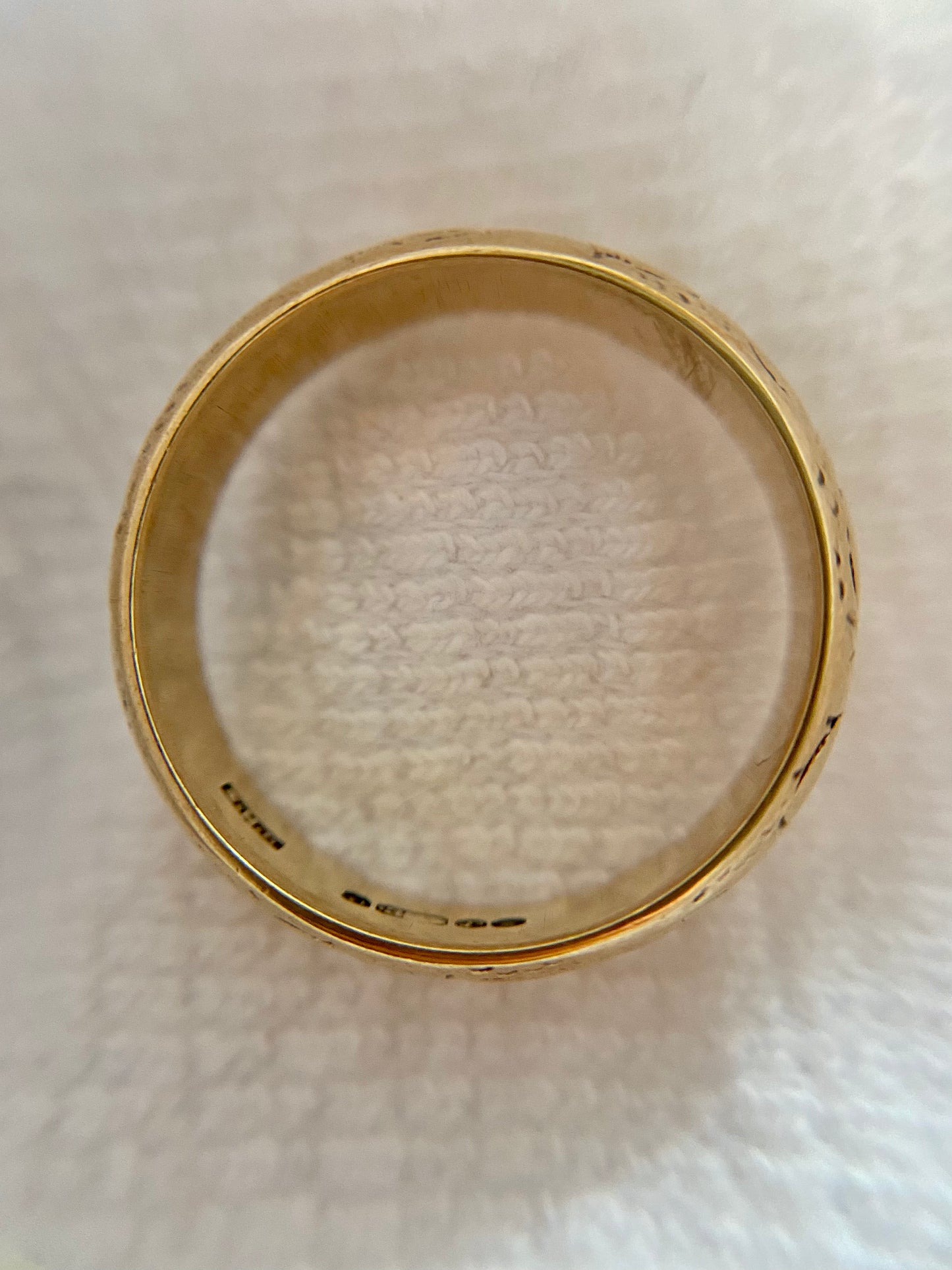 Vintage 9ct Gold Floral Band