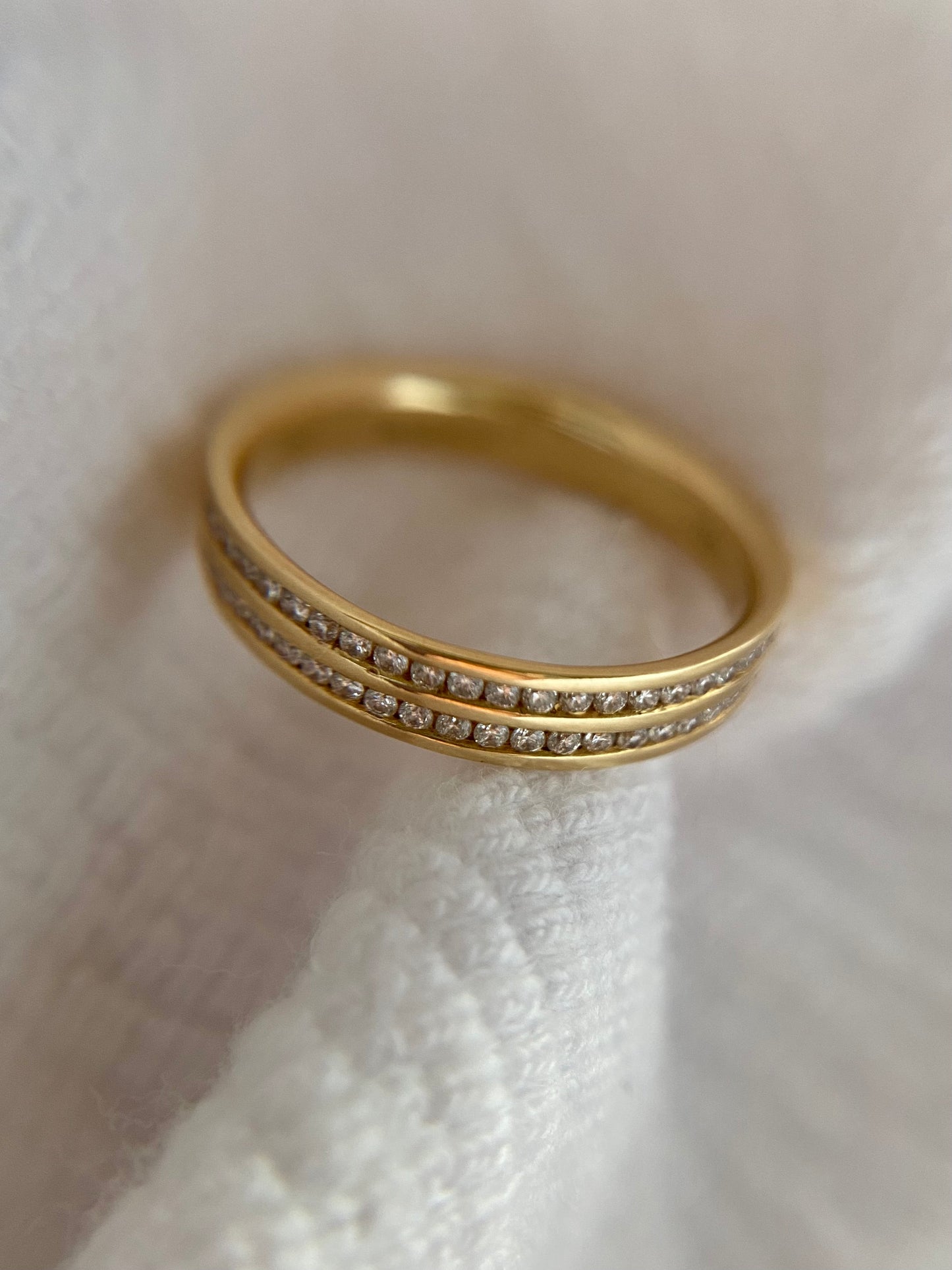 Vintage 18ct Gold Diamond Band