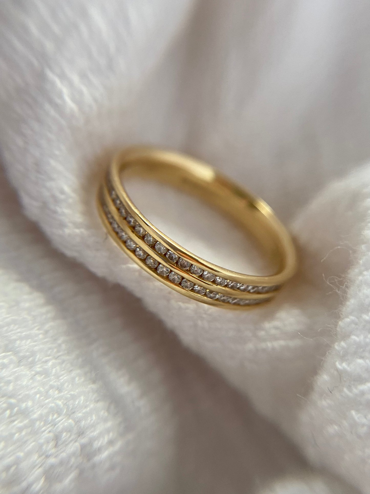 Vintage 18ct Gold Diamond Band