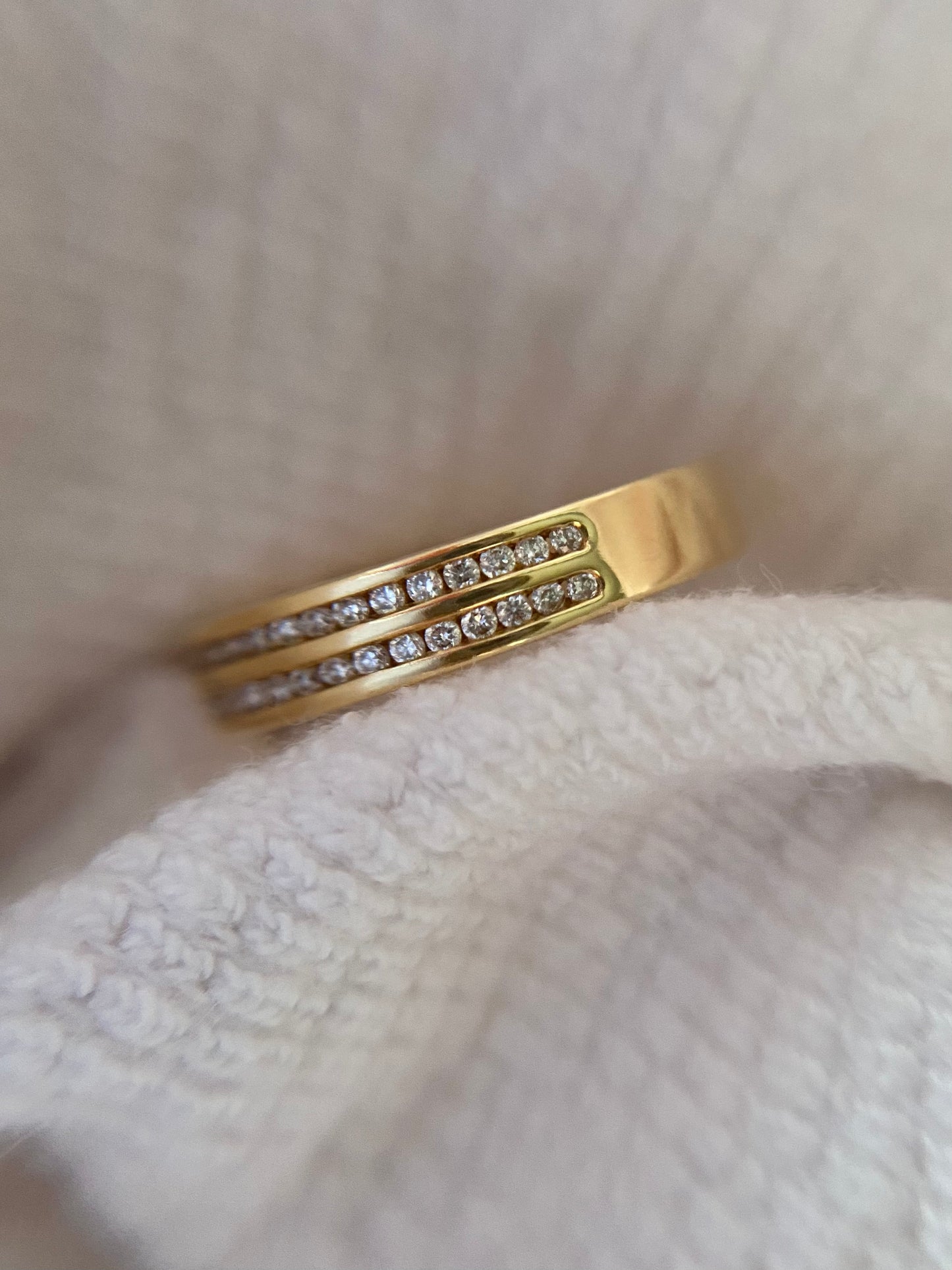 Vintage 18ct Gold Diamond Band