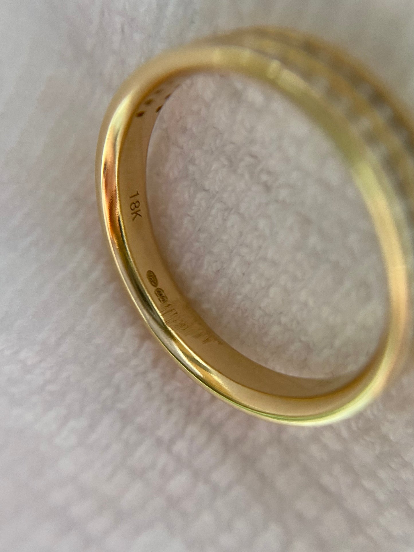 Vintage 18ct Gold Diamond Band