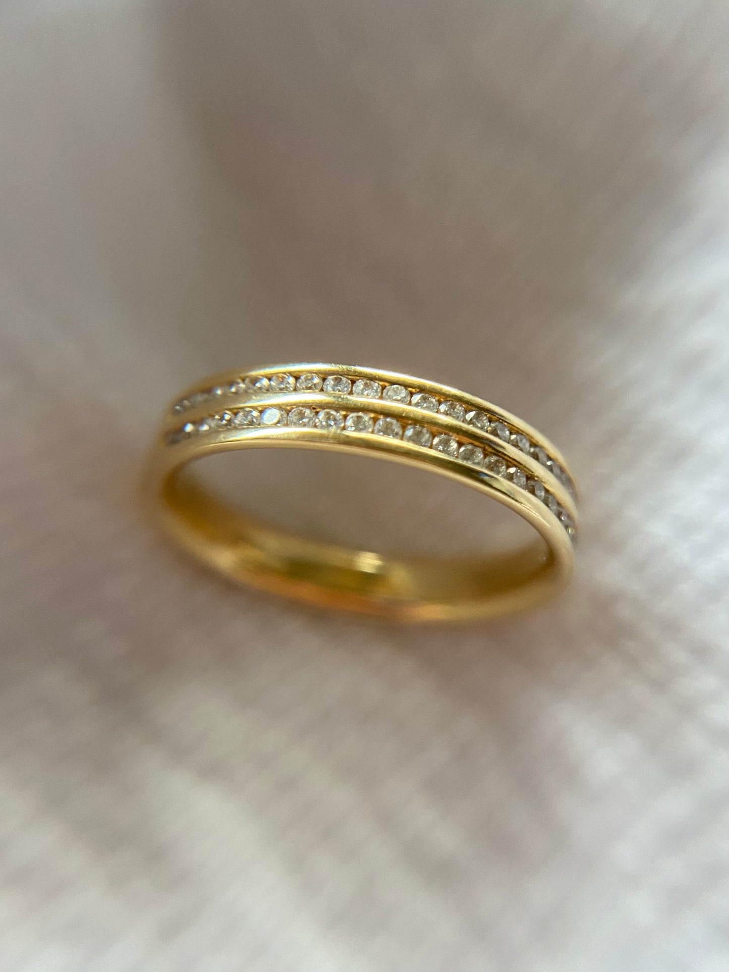 Vintage 18ct Gold Diamond Band