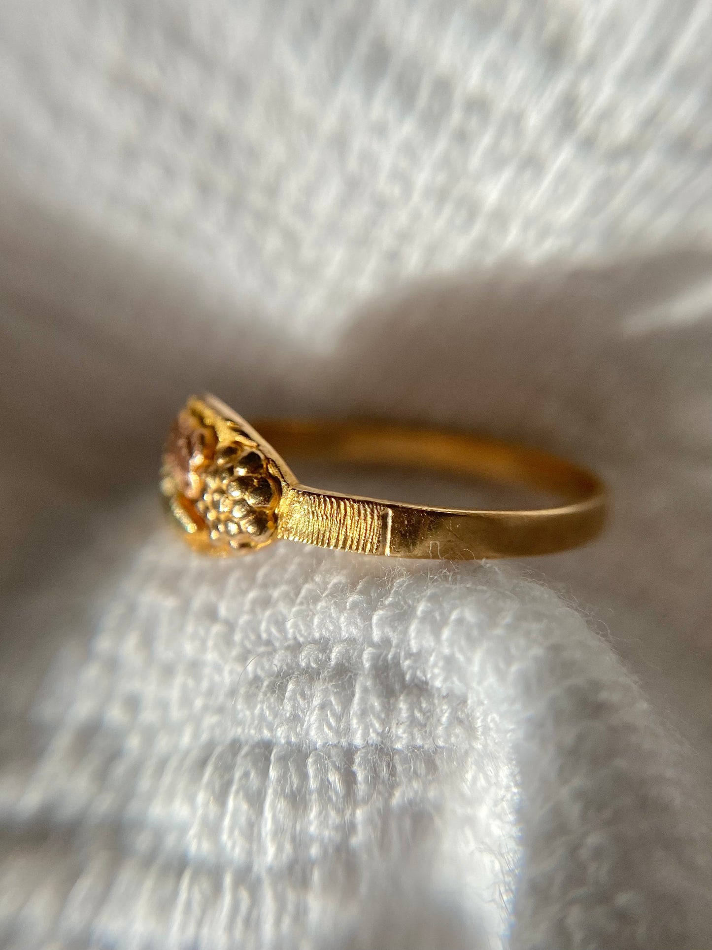 Preloved 10k Black Hills Gold Ring