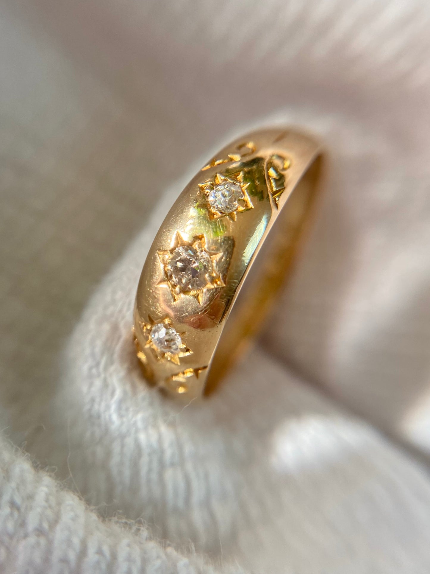 Antique 18ct Gold Diamond Starburst Trilogy Ring