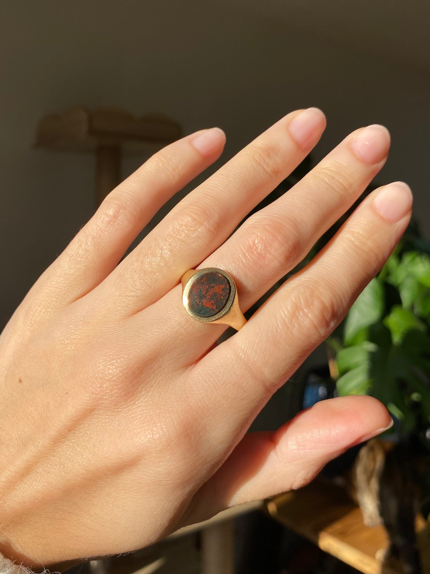 Vintage 9ct Gold Bloodstone Signet Ring