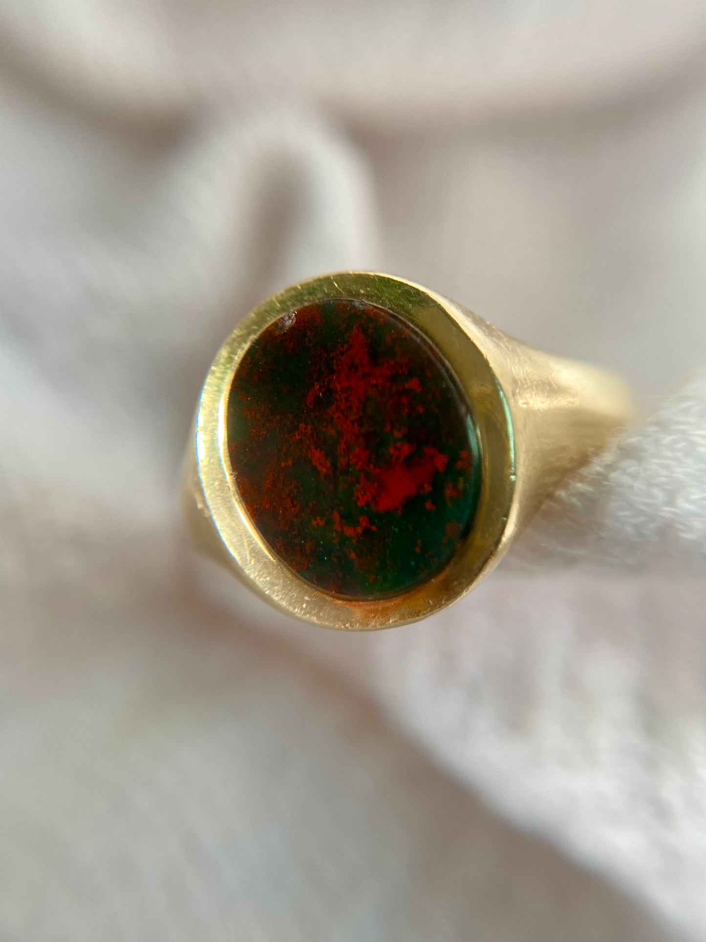 Vintage 9ct Gold Bloodstone Signet Ring