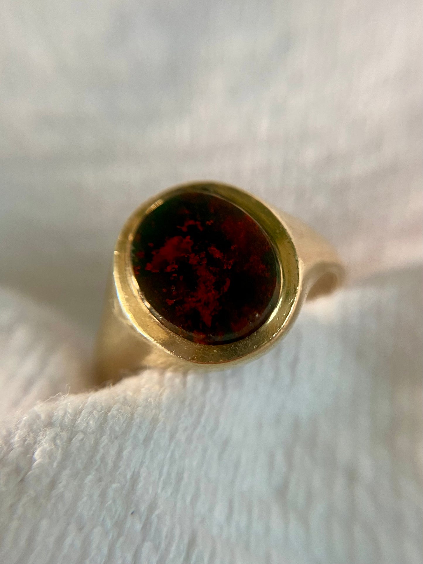 Vintage 9ct Gold Bloodstone Signet Ring