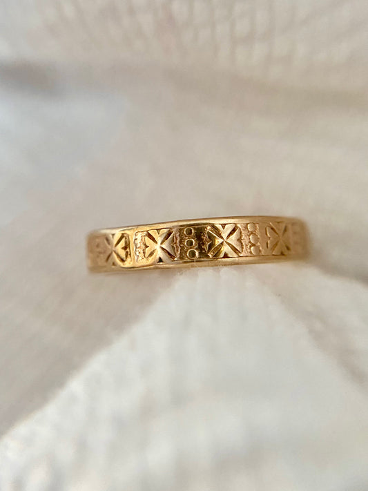 Vintage 9ct Gold Patterned Band