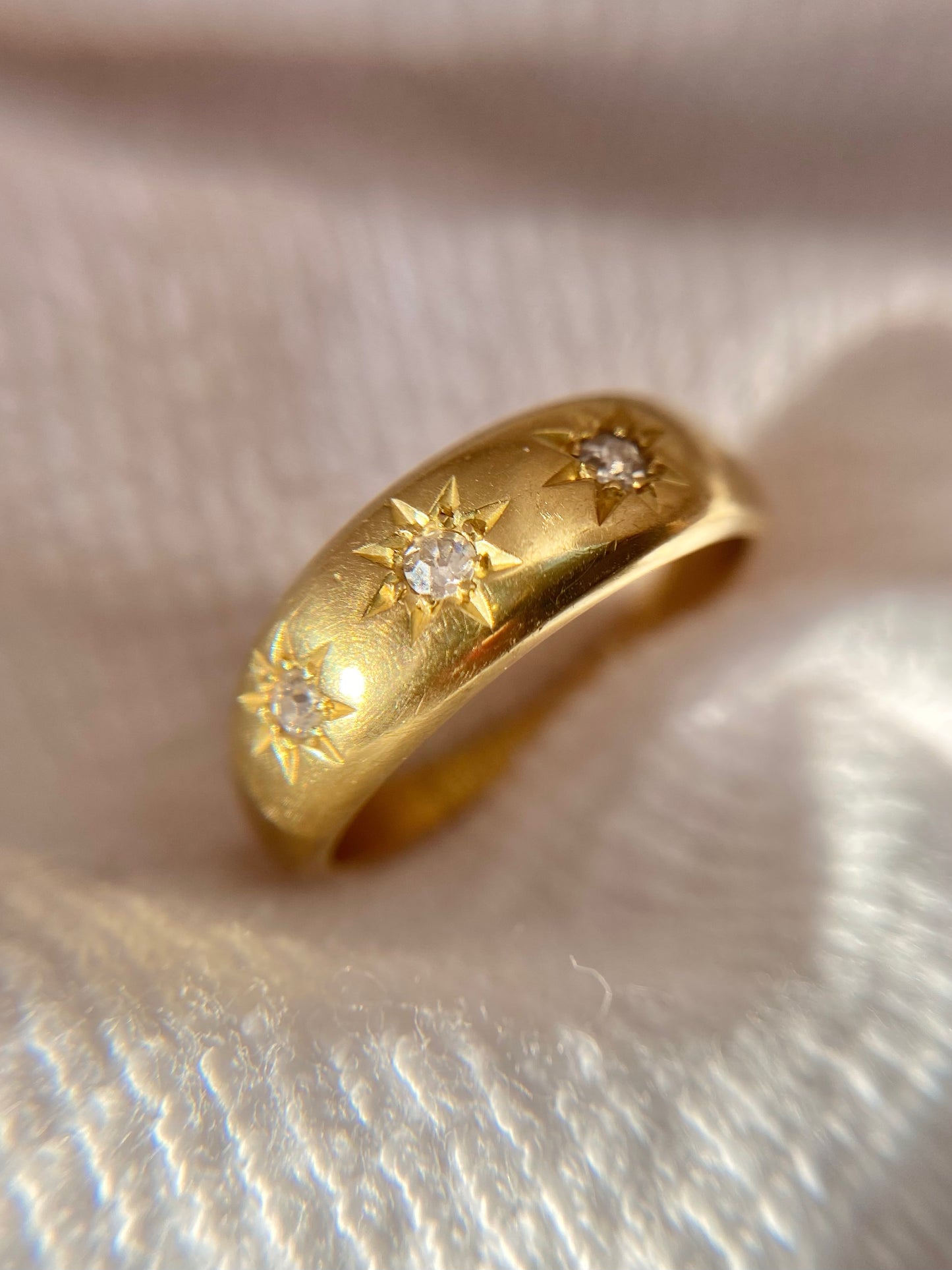 Antique 18ct Gold Diamond Starburst Trilogy Ring