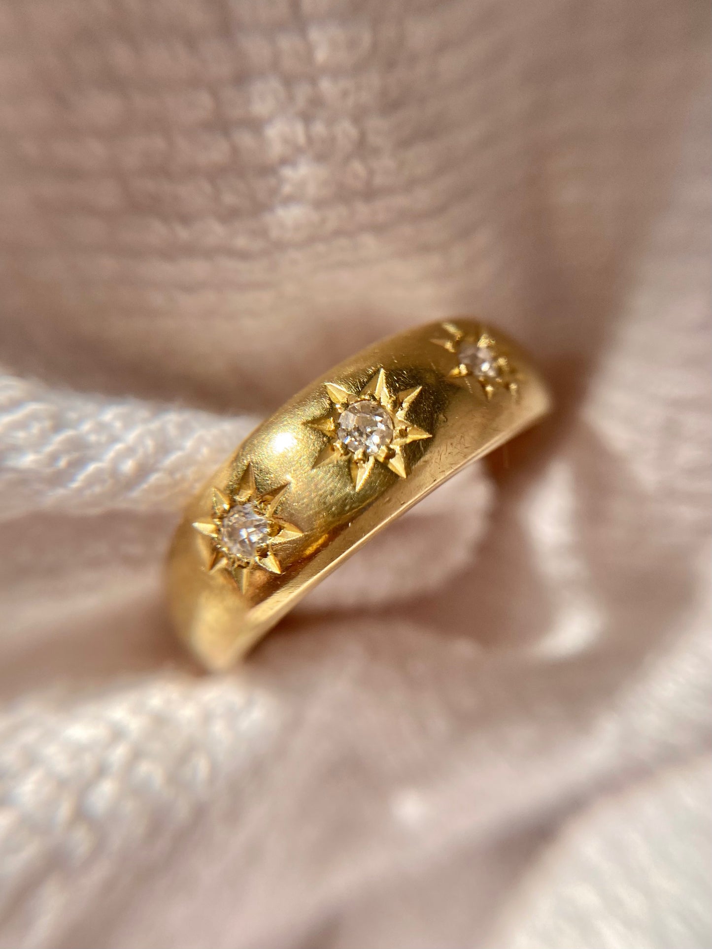 Antique 18ct Gold Diamond Starburst Trilogy Ring