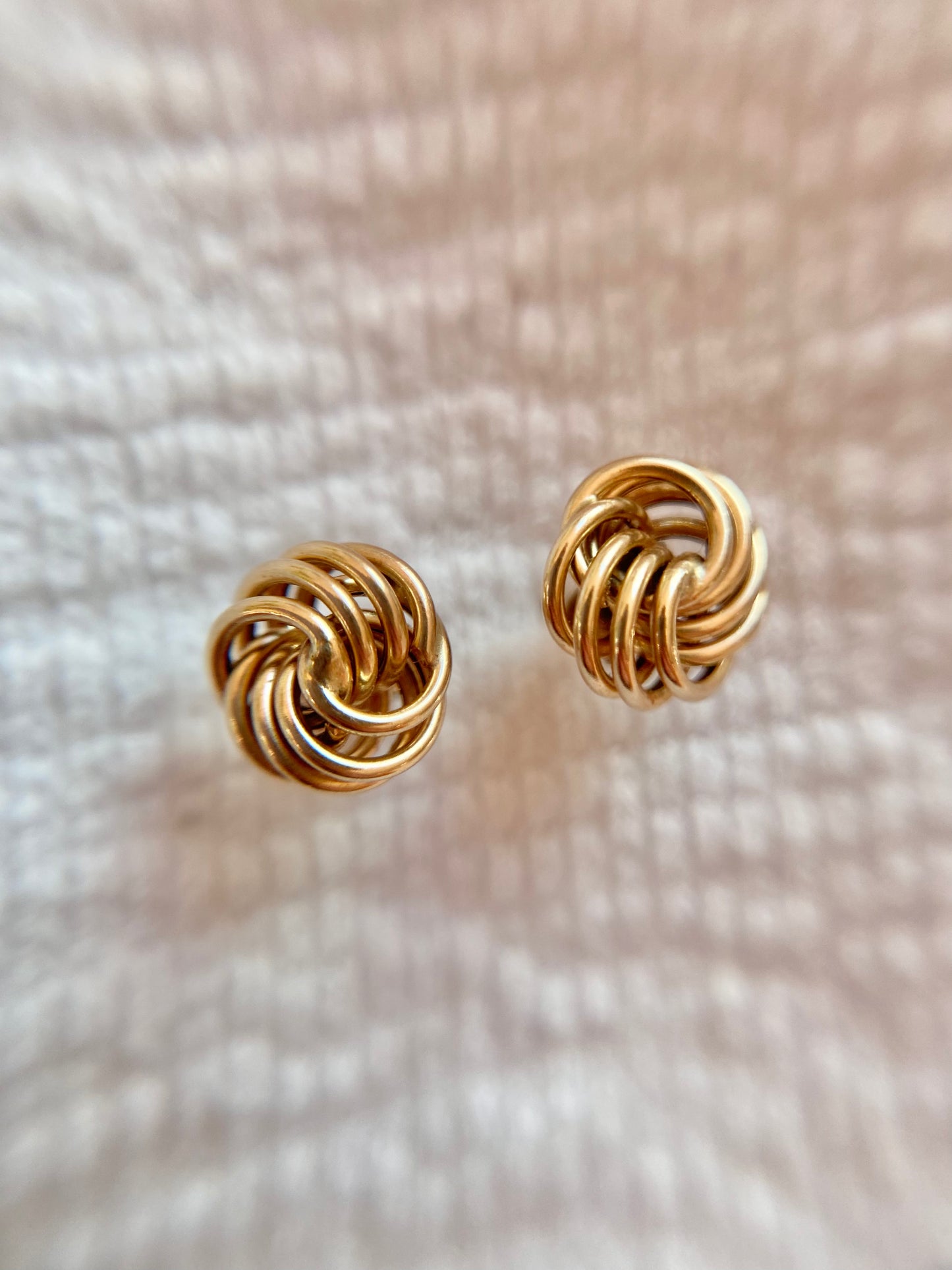 Vintage 9ct Gold Studs