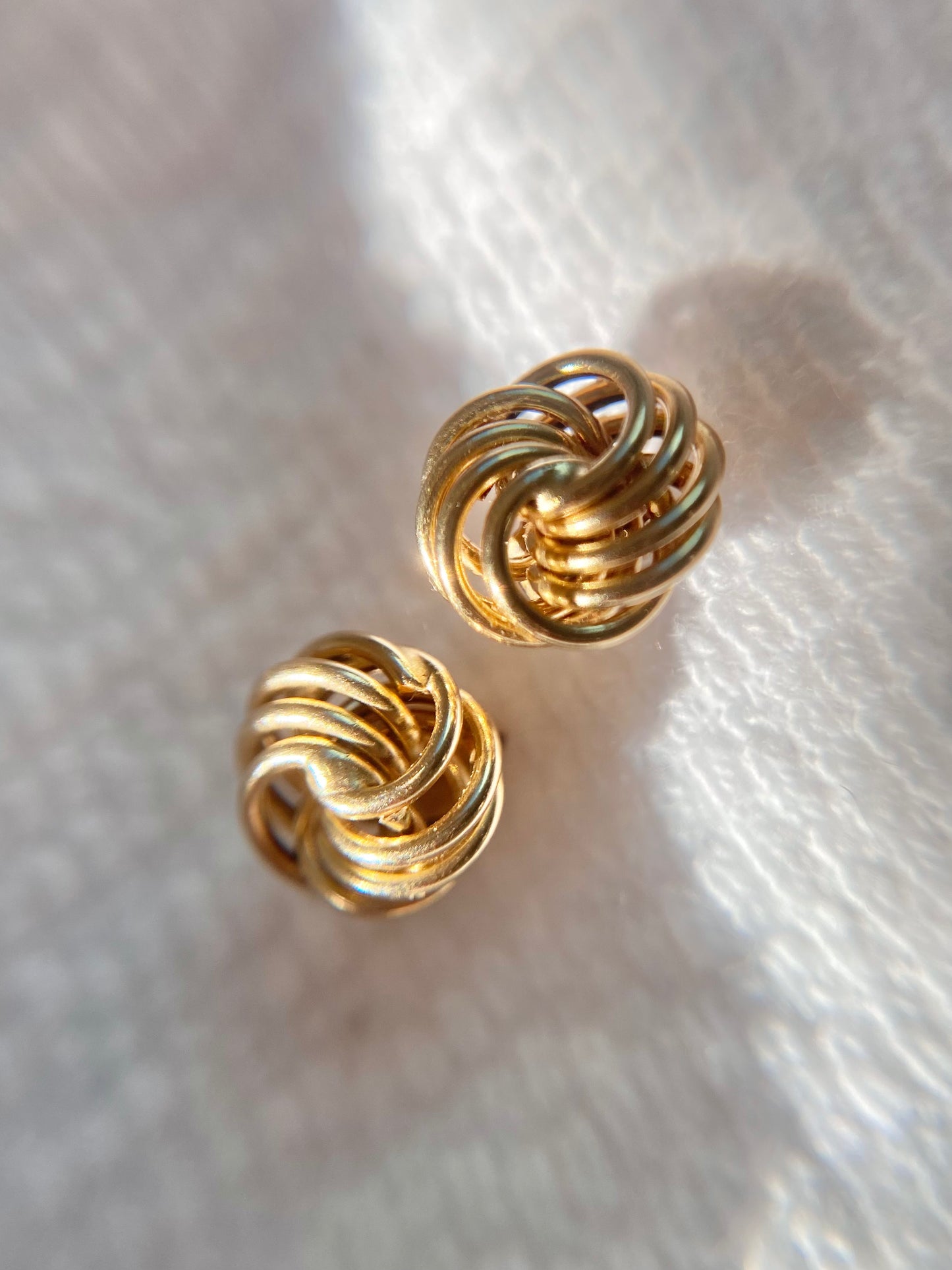 Vintage 9ct Gold Studs