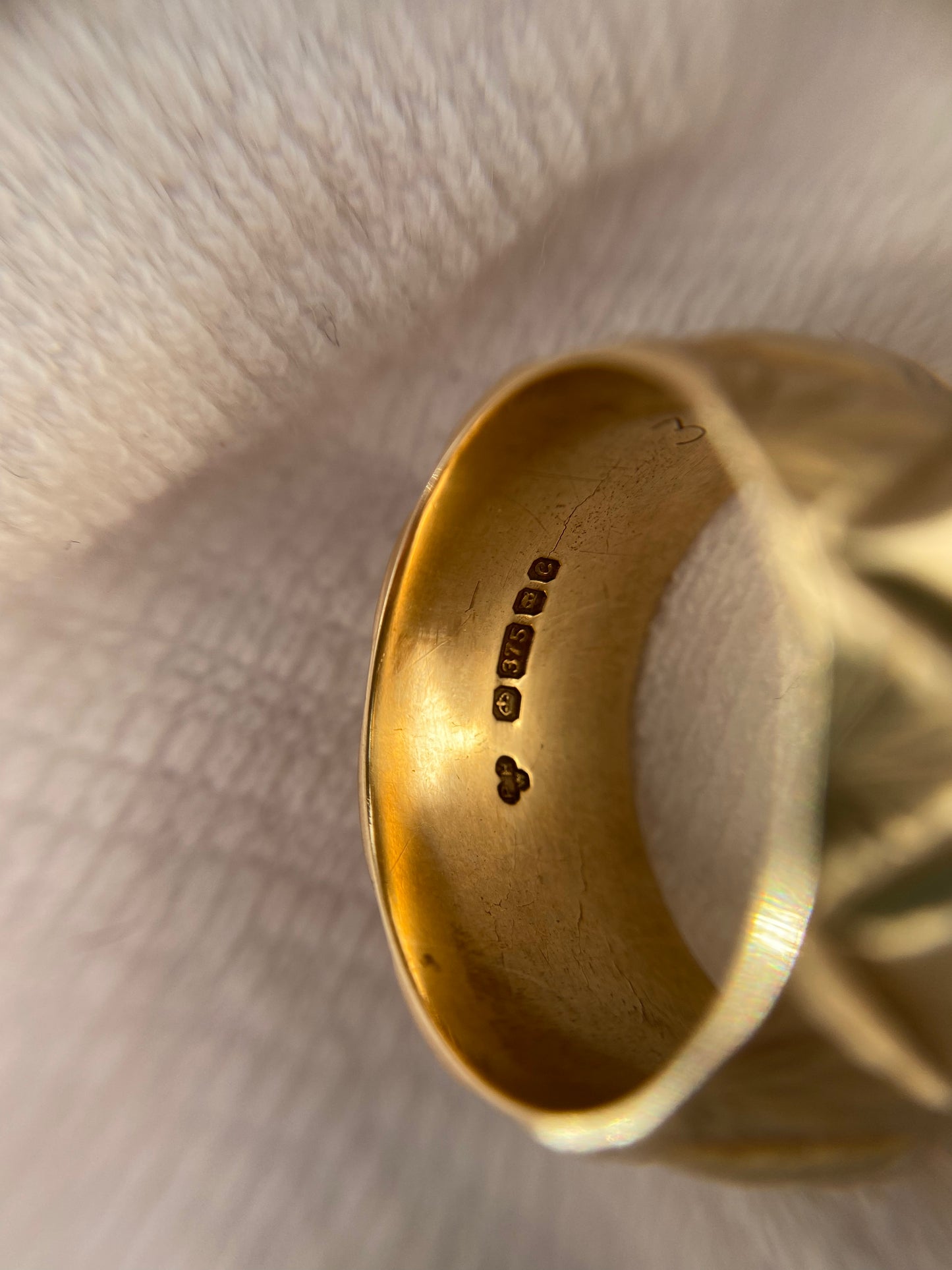 Vintage 9ct Gold Patterned Cigar Band