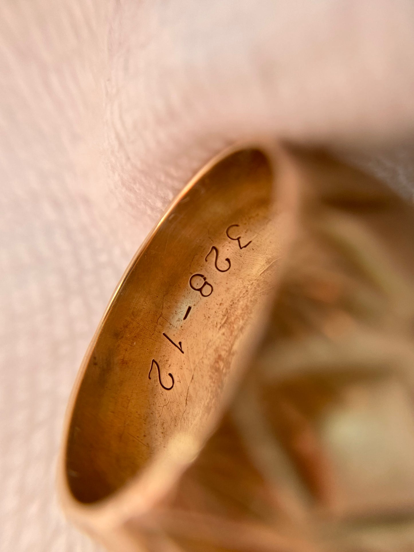 Vintage 9ct Gold Patterned Cigar Band