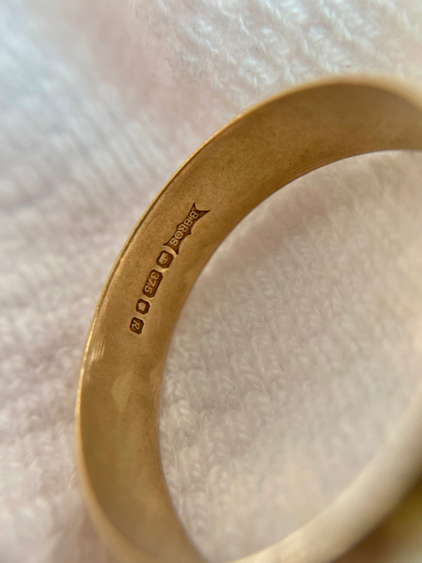 Vintage 9ct Gold Starry Edge Band Ring