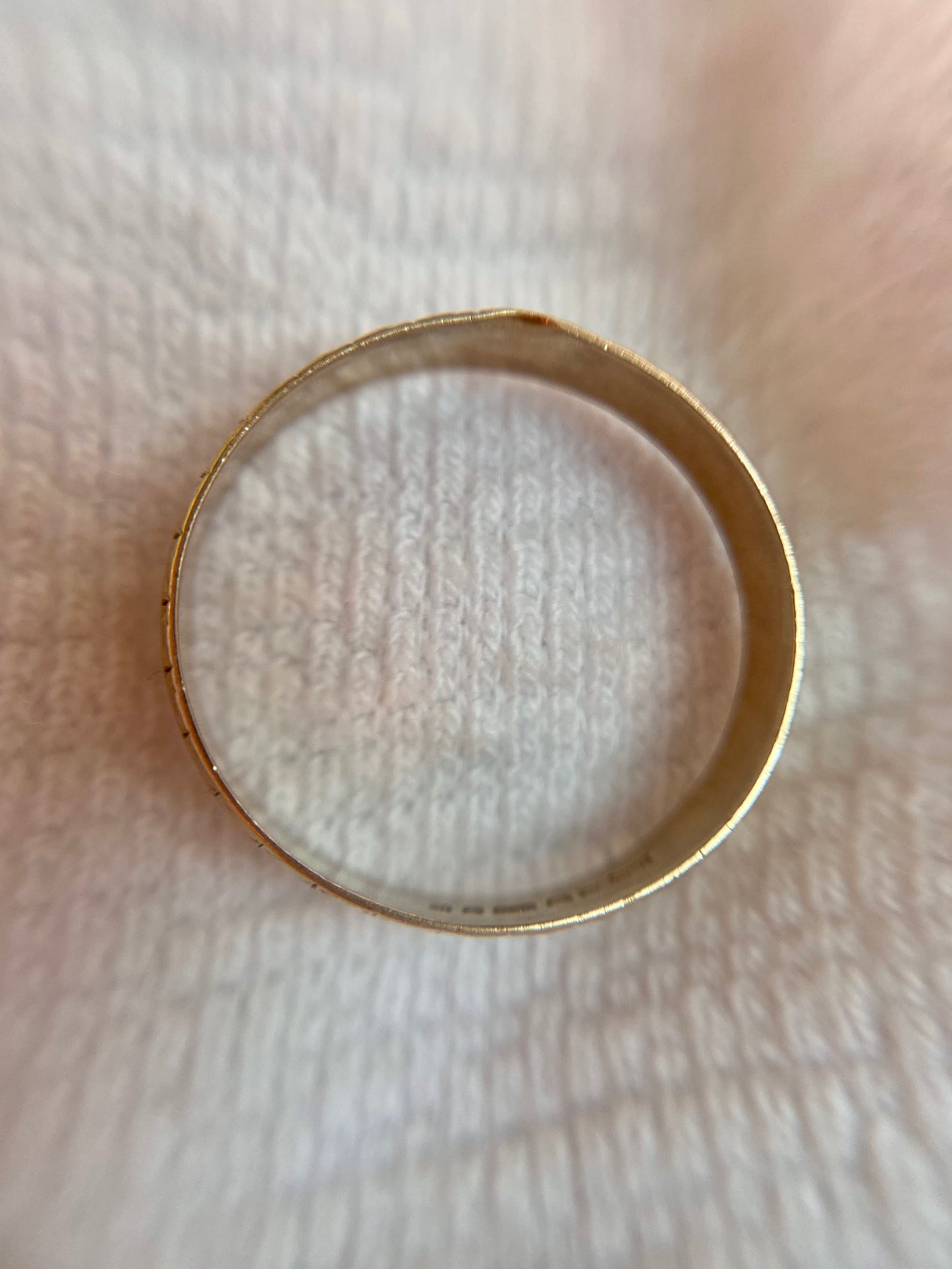 Vintage 9ct Gold Starry Edge Band Ring