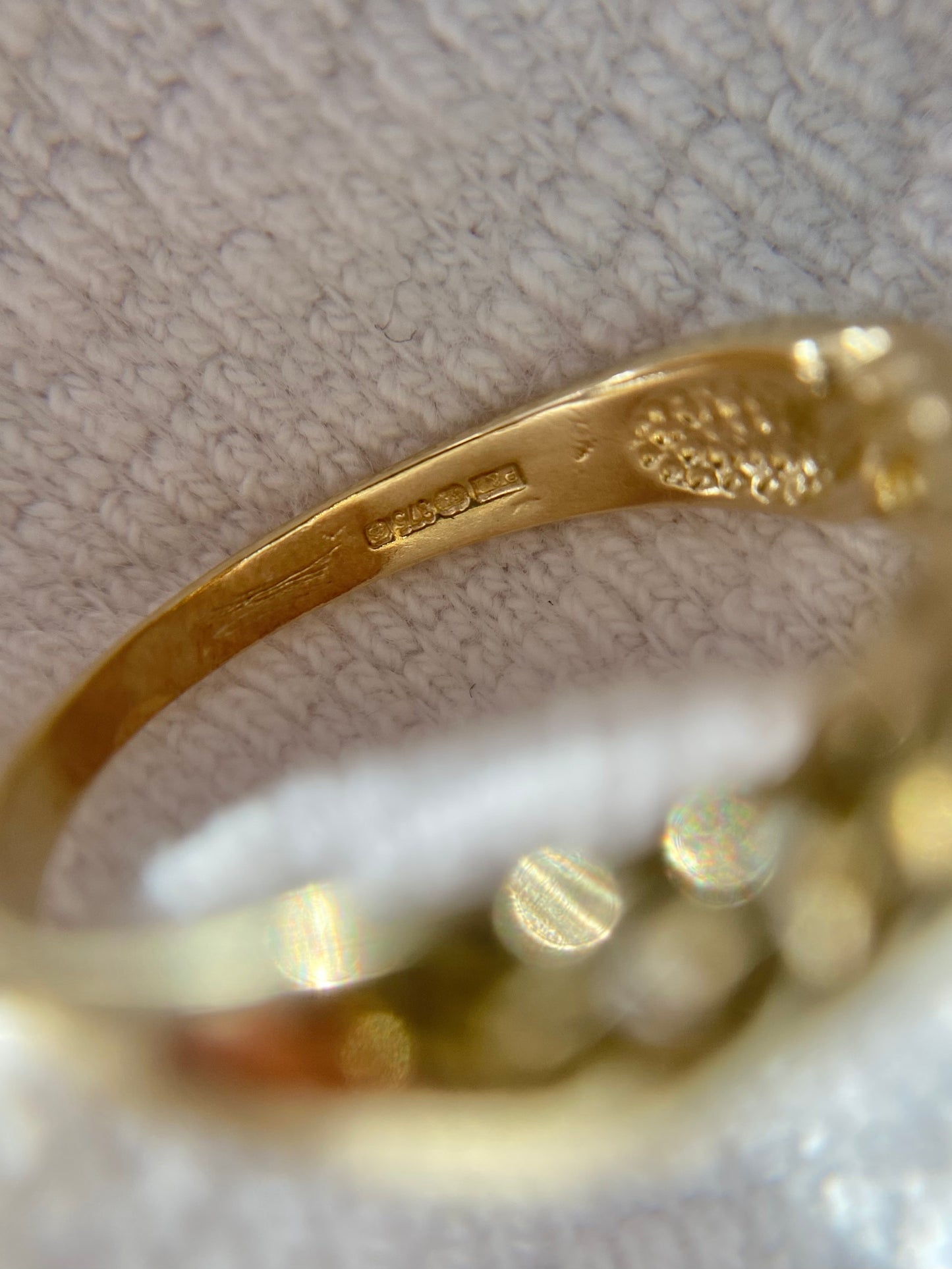 Vintage 9ct Gold Chain Ring