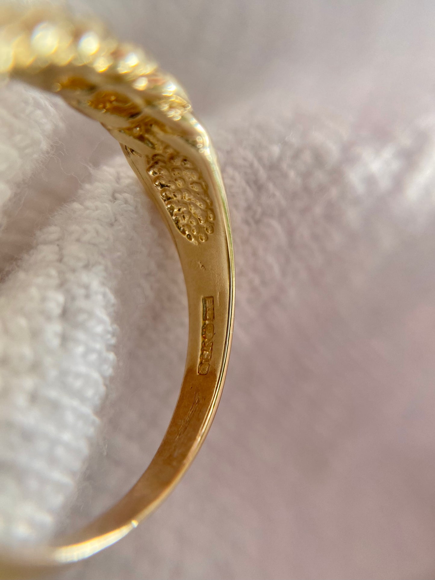 Vintage 9ct Gold Chain Ring