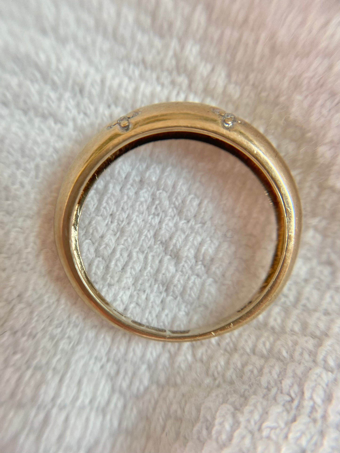 Preloved 9ct Gold Diamond Clover Set Ring