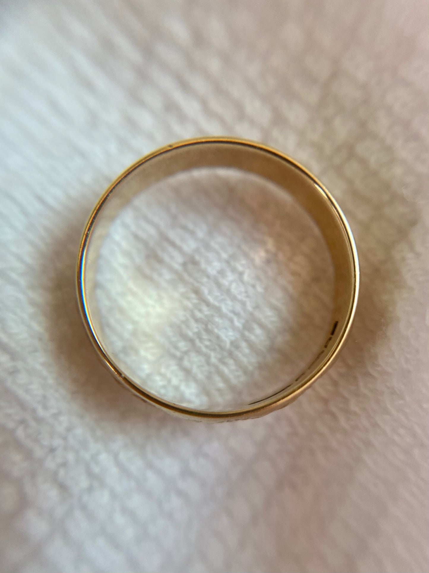 Vintage 9ct Gold Starry Band