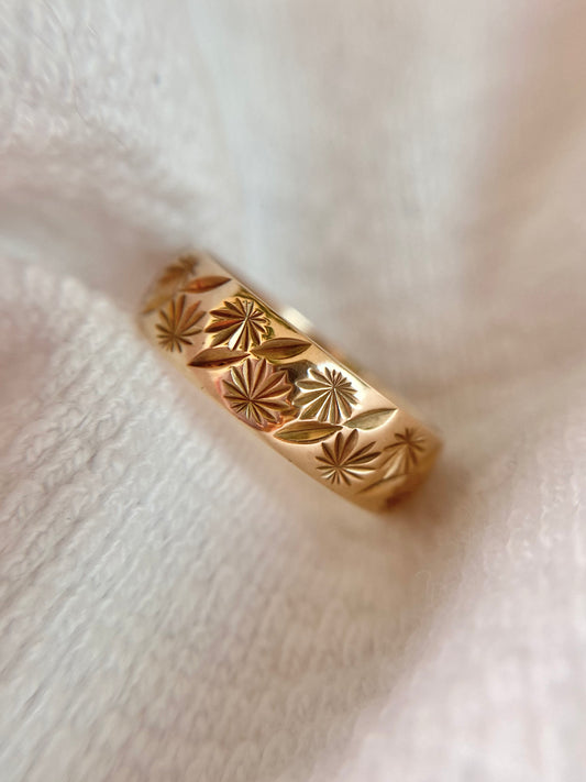 Vintage 9ct Gold Starry Band